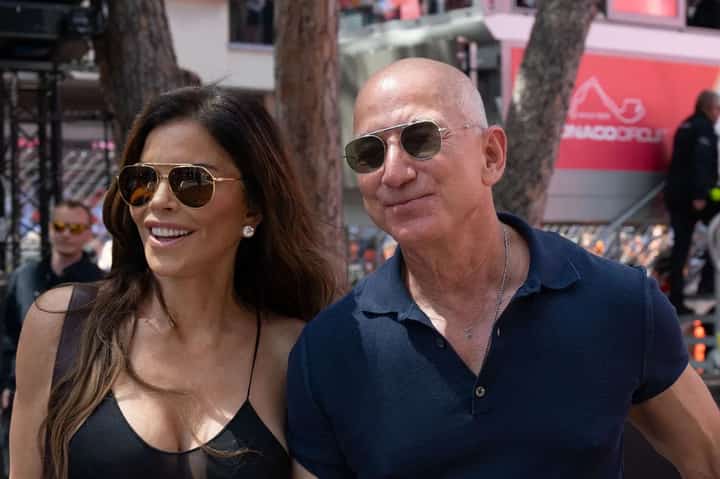 Bezos newlyweds double date with DiCaprio, Vittoria