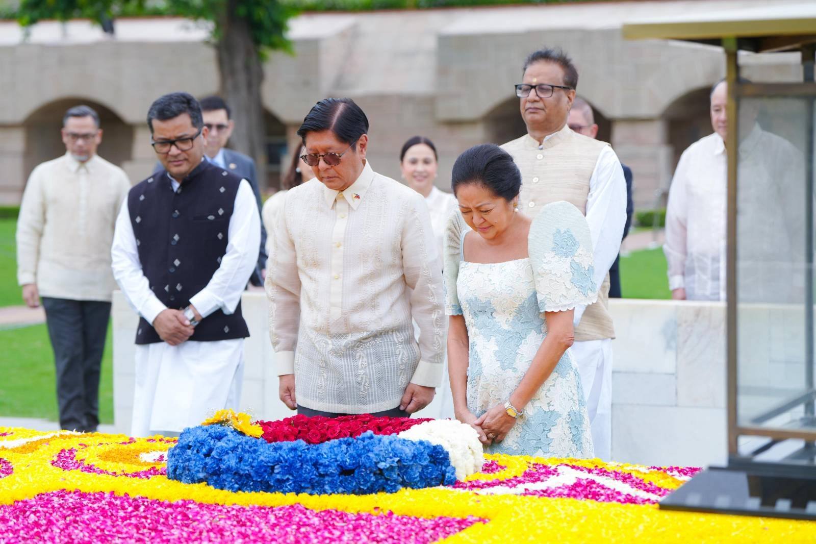 Paying tribute to Gandhi