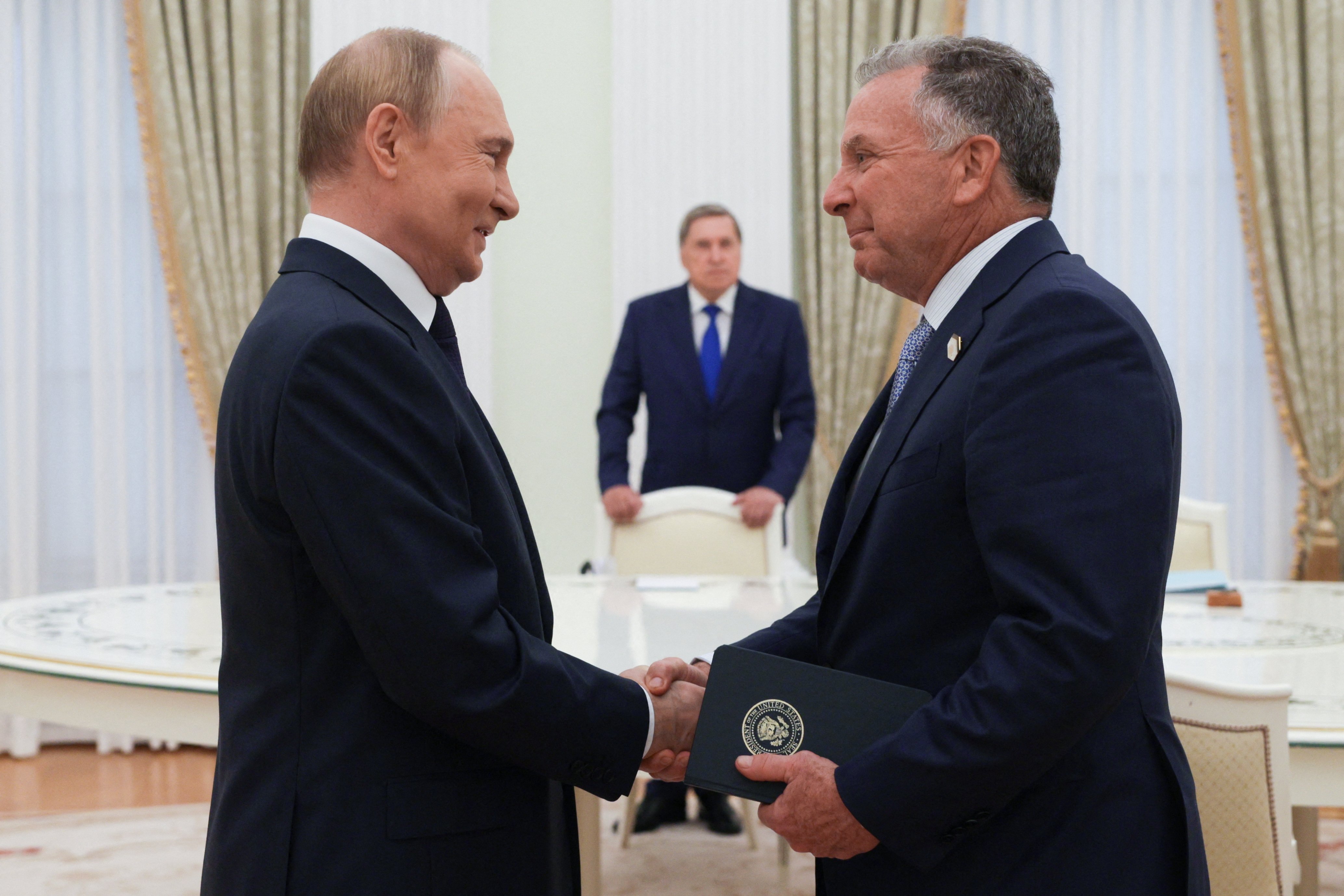 U.S. envoy in Russia ahead of sanctions deadline