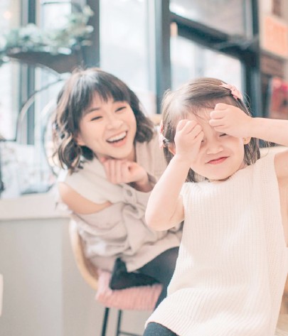 LJ Reyes and Summer.