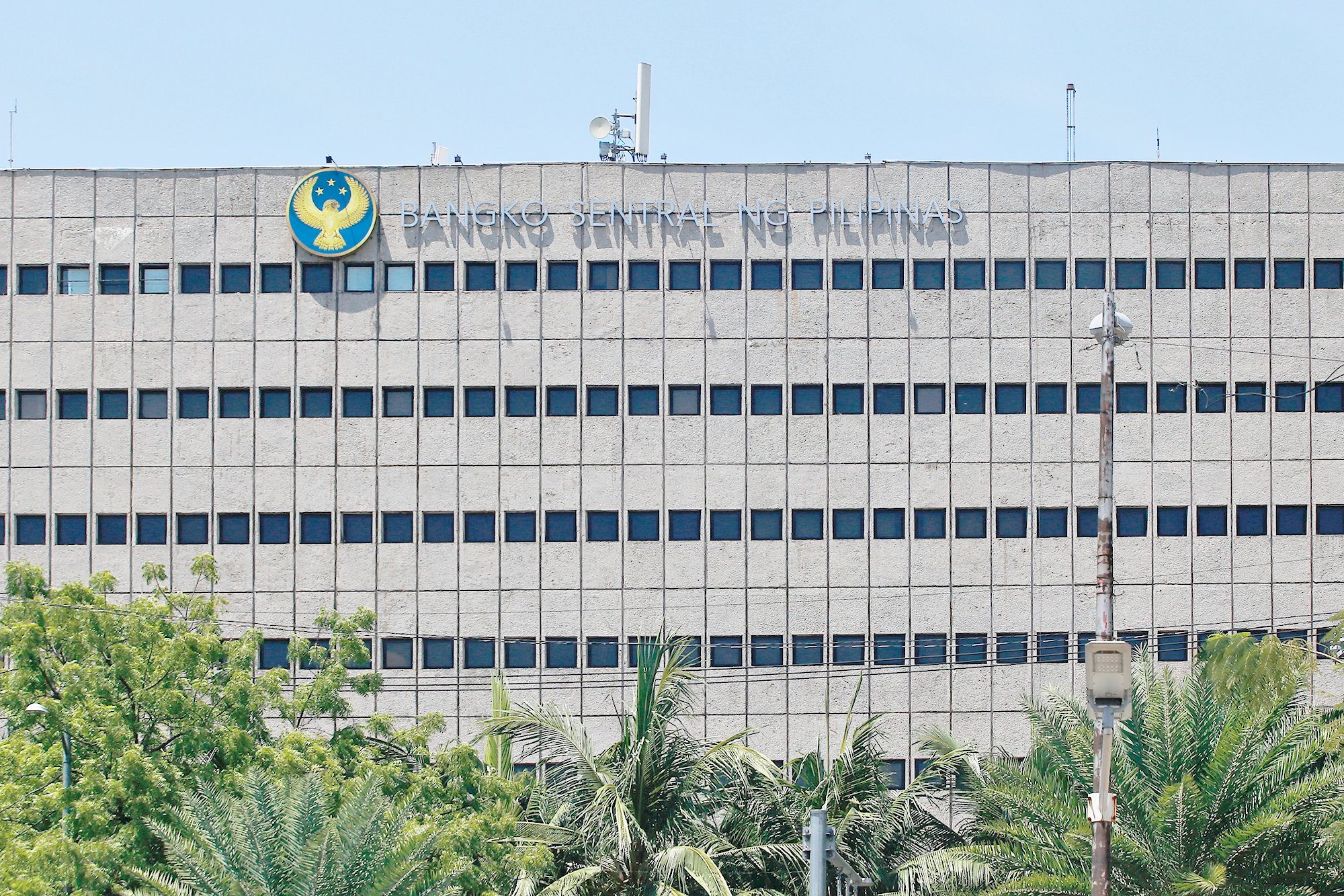 Phl foreign reserves hit record $112.7B in February