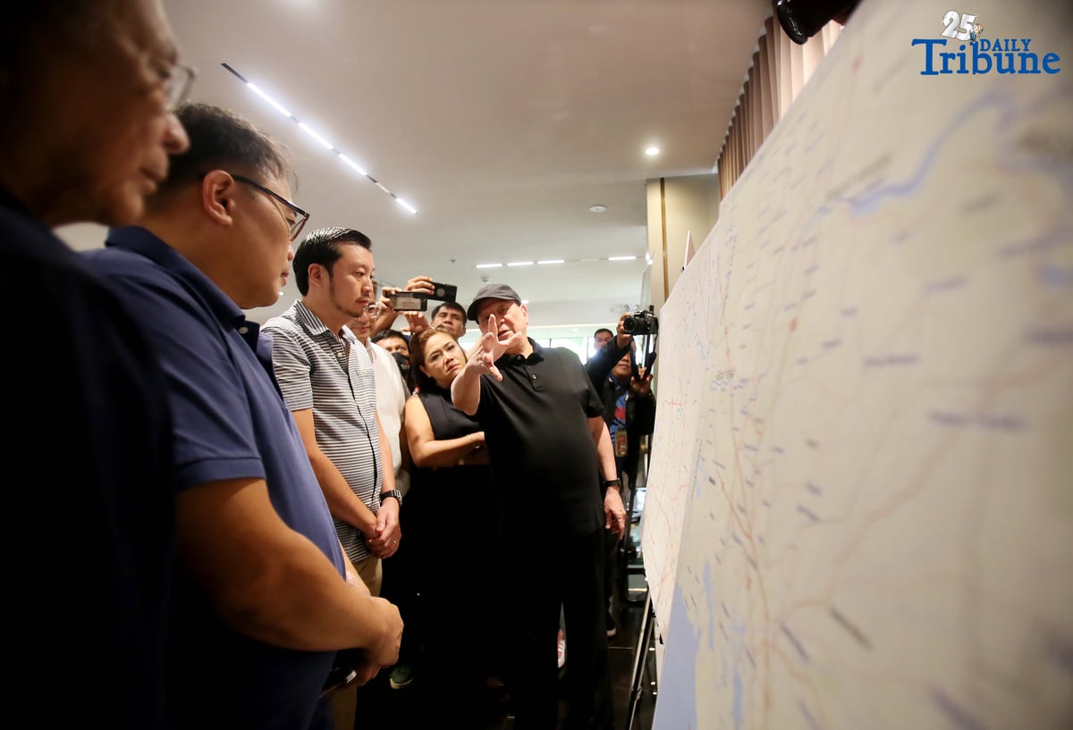 In support of President Ferdinand Marcos Jr.'s campaign to improve the country’s flood control systems, MMDA Chair Atty. Don Artes, along with Manila Mayor Francisco “Isko” Moreno Domagoso, Valenzuela Mayor Wes Gatchalian, Las Piñas Mayor April Aguilar, Muntinlupa Mayor Ruffy Biazon, Las Piñas Rep. Mark Anthony Santos, and San Miguel Corporation CEO Ramon Ang, held a press conference at the SMC Head Office in Pasig City to discuss SMC’s ongoing, completed, and planned flood mitigation projects across Metro Manila and nearby provinces.