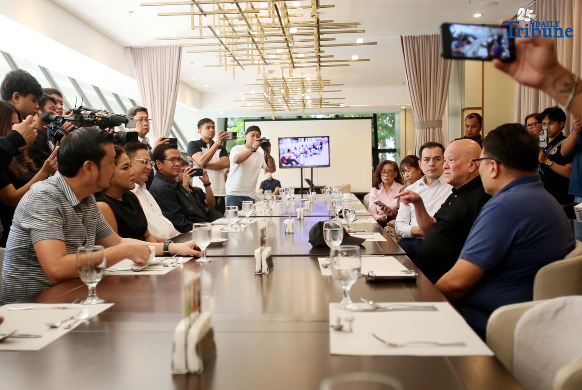In support of President Ferdinand Marcos Jr.'s campaign to improve the country’s flood control systems, MMDA Chair Atty. Don Artes, along with Manila Mayor Francisco “Isko” Moreno Domagoso, Valenzuela Mayor Wes Gatchalian, Las Piñas Mayor April Aguilar, Muntinlupa Mayor Ruffy Biazon, Las Piñas Rep. Mark Anthony Santos, and San Miguel Corporation CEO Ramon Ang, held a press conference at the SMC Head Office in Pasig City to discuss SMC’s ongoing, completed, and planned flood mitigation projects across Metro Manila and nearby provinces.