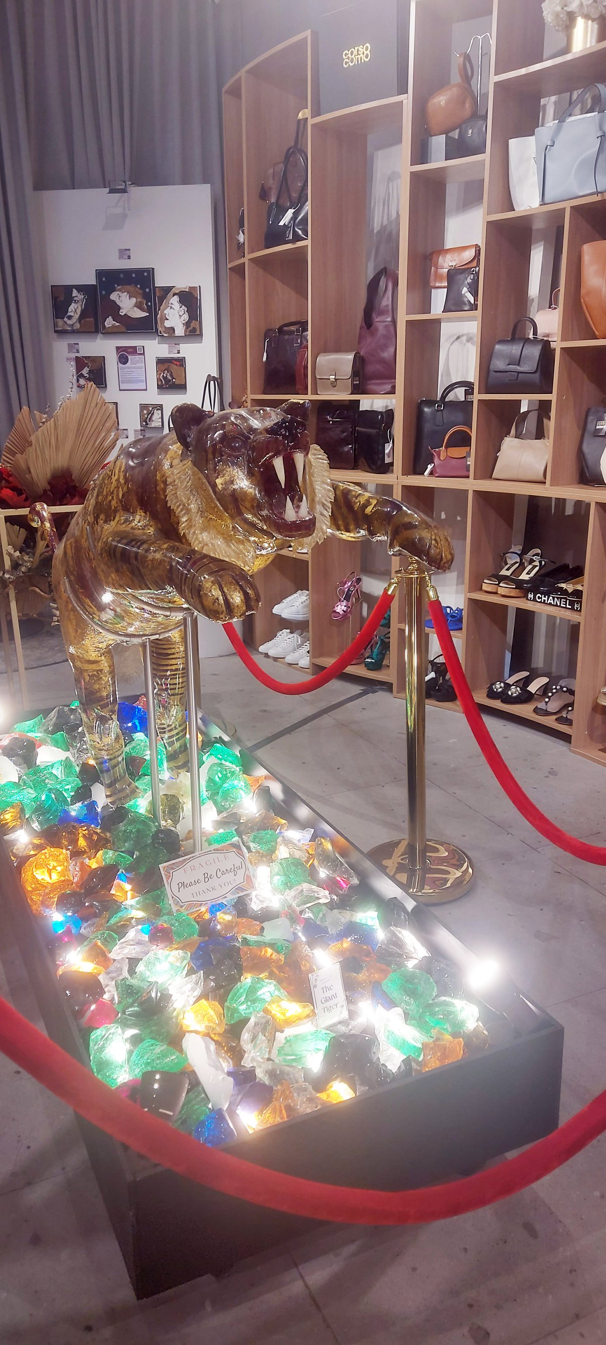 Murano glass sculptures in Corso Como 88.
