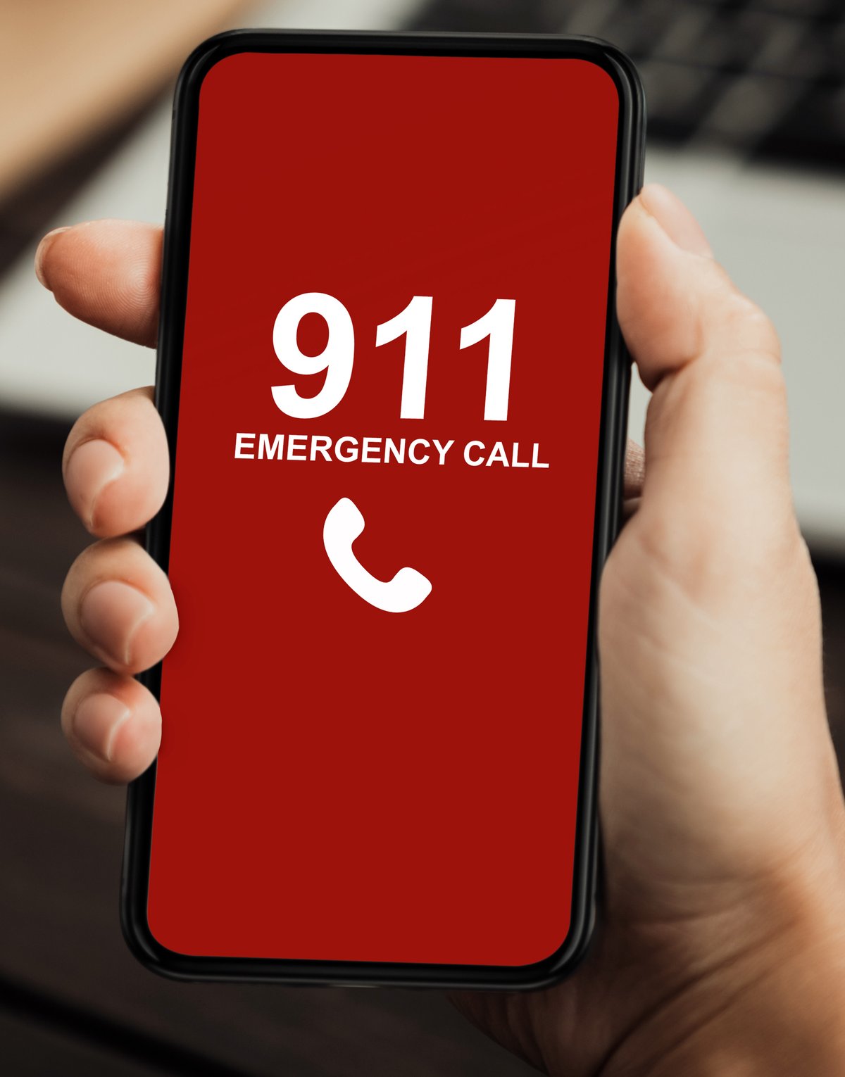 911 call leads to quick arrest of trespasser with illegal gun
