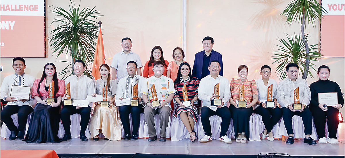 Villar Foundation Honors Outstanding Youth Organization for Poverty Alleviation Efforts