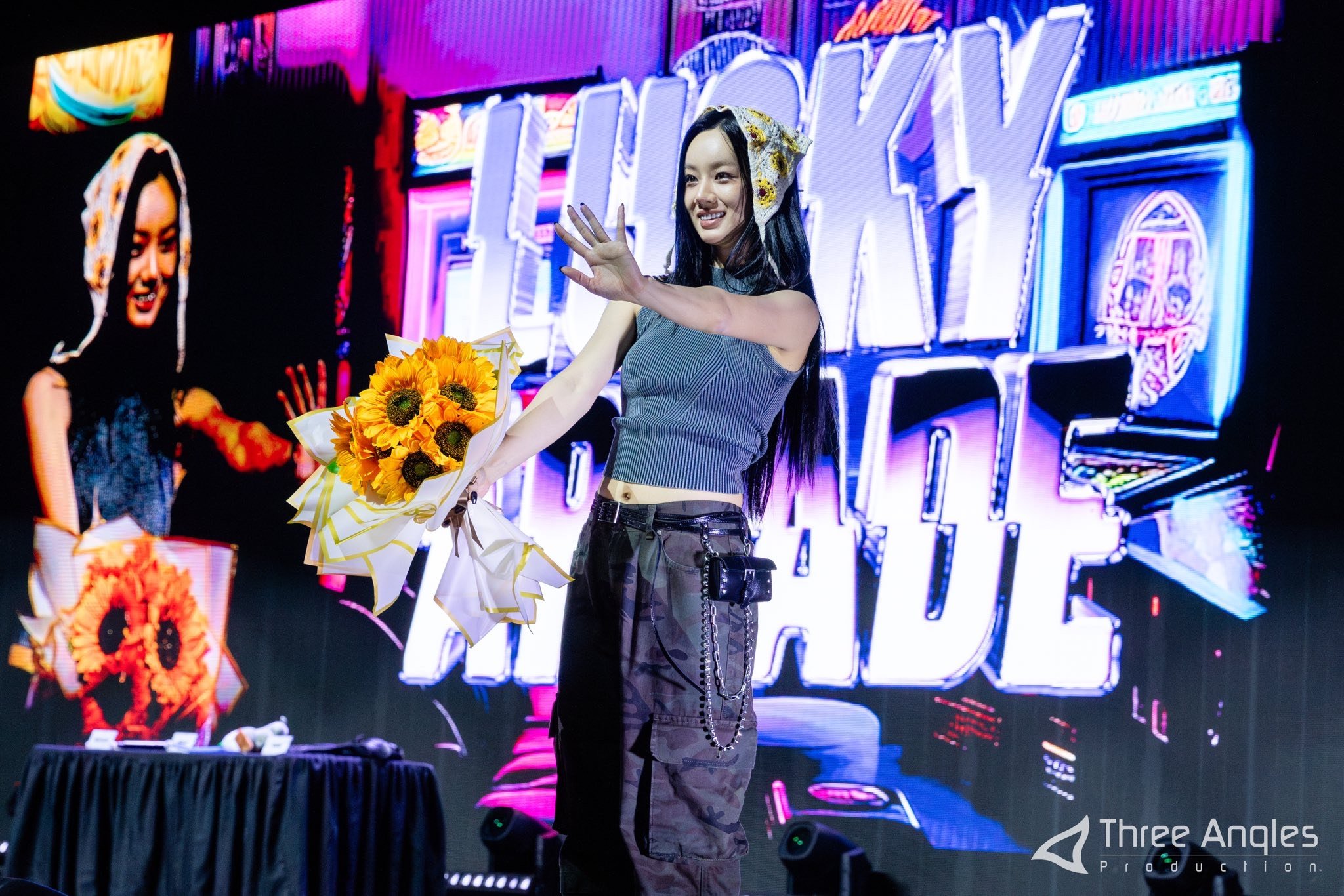 Hyeri brings sunshine to rainy Manila night for 2025 fan meeting