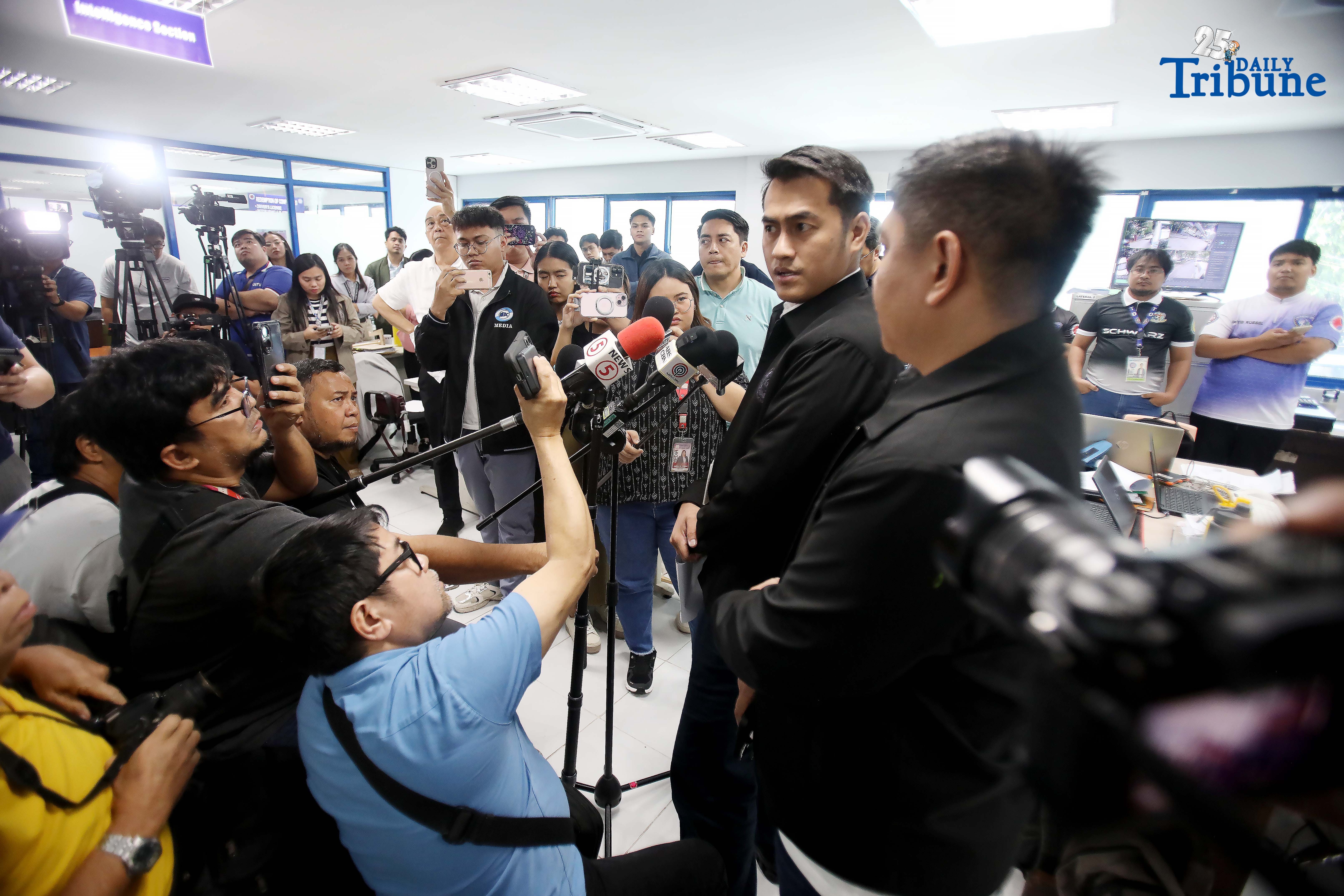 LTO presents confiscated license of Skyway counterflow driver