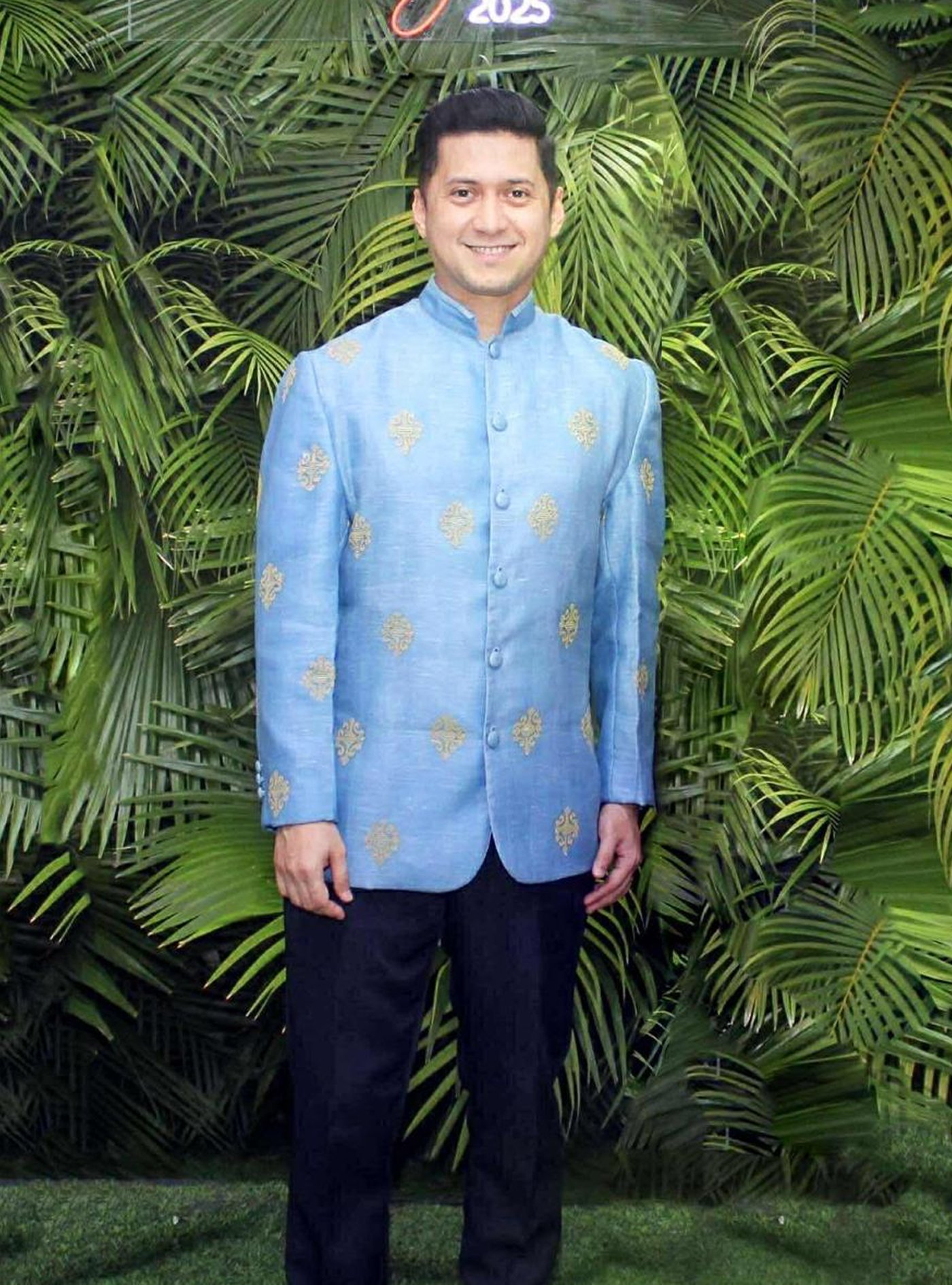 Ali Banting, general manager of Waterfront Cebu Hotel, in a coat barong by Philip Rodriguez.