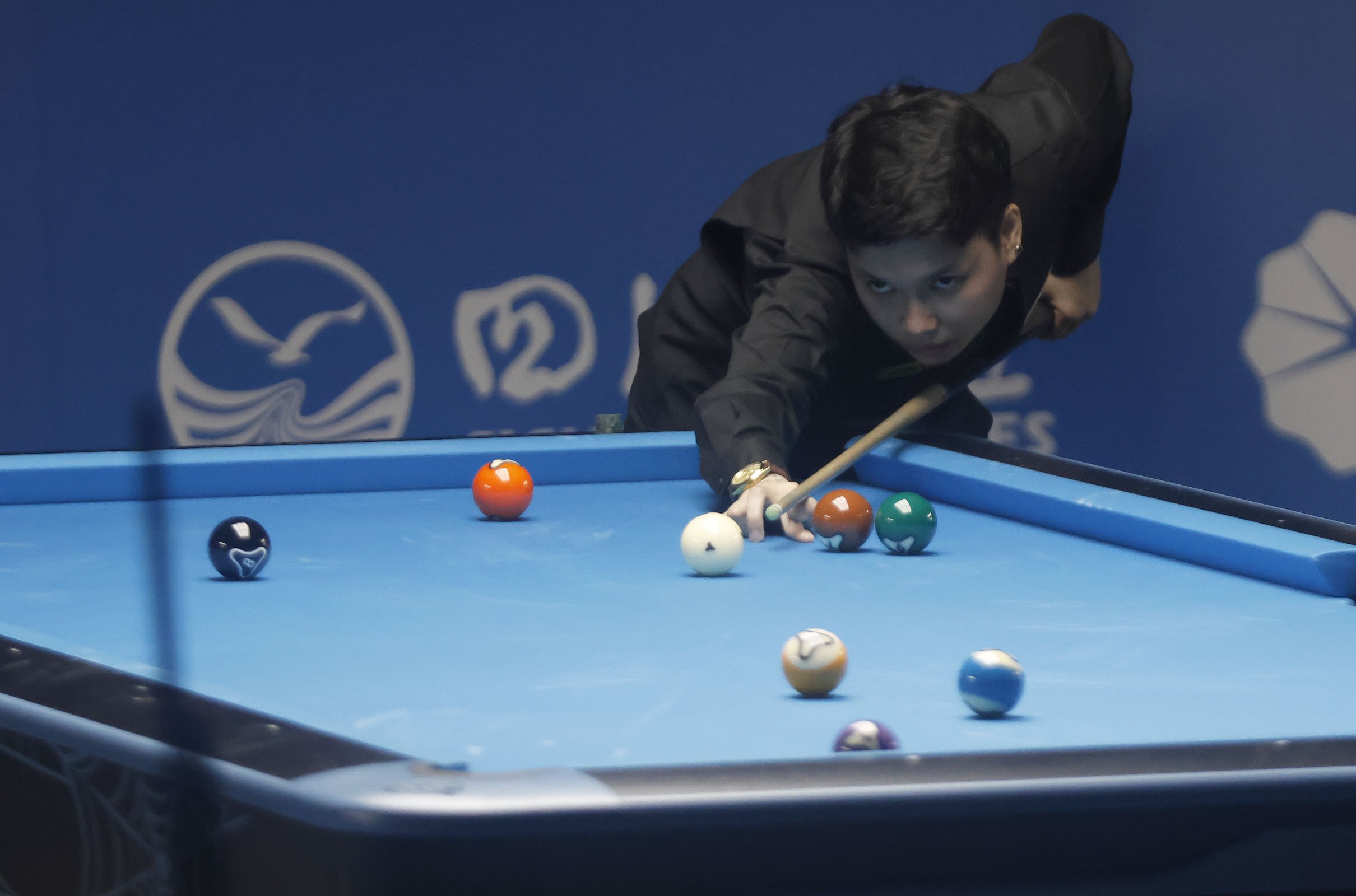 Centeno takes 10-ball silver 