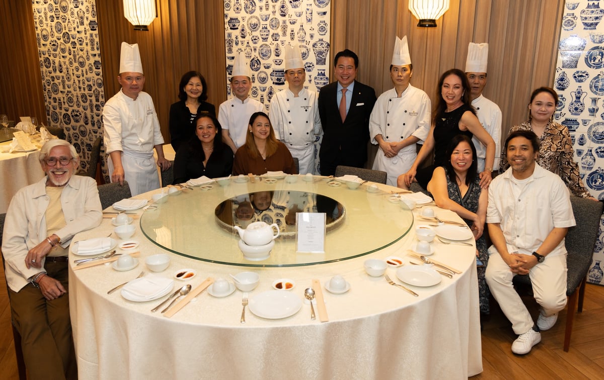 Fujian chefs, including Chinese executive chef Mike Chen of Shangri-La Fuzhou, flew in all the way to the Philippines to deliver authentic Fujian specialties.