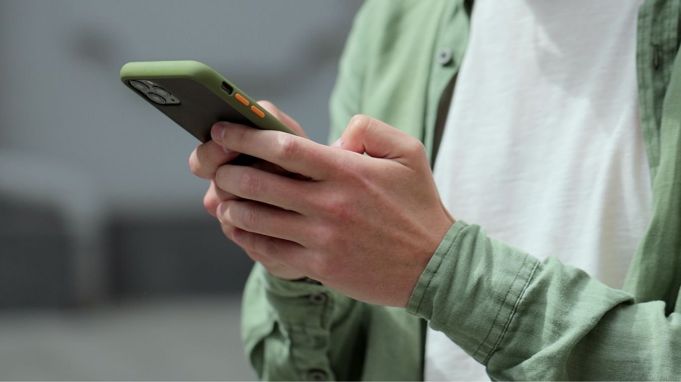 OVP warns vs scammers

