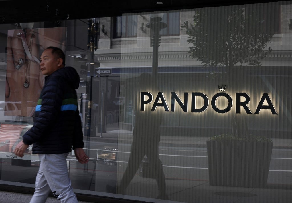 Pandora stock drops 12% as European sales falter