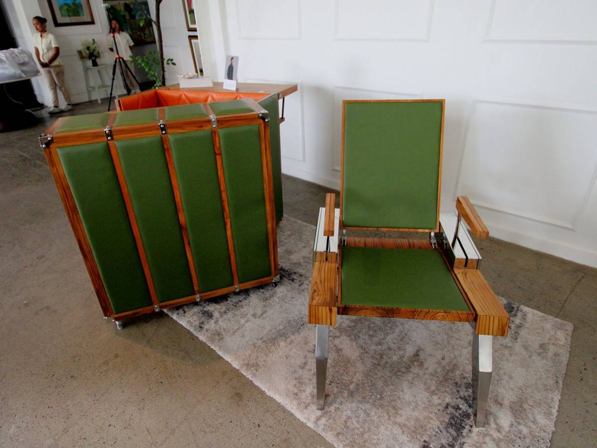 ACCENT chair.