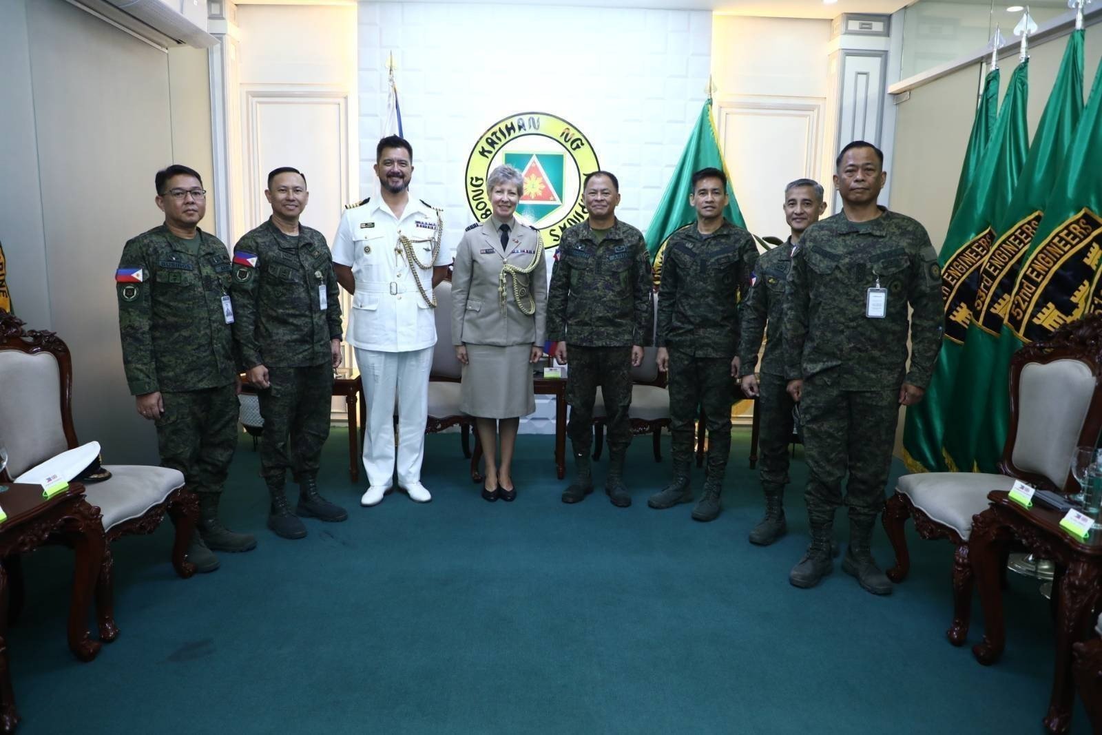 Army hails outgoing, incoming UK attachés as key defense allies
