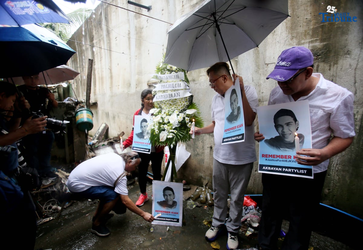 Deputy Minority Leader and Akbayan Rep. Perci Cendaña, together with relatives of drug war victim Kian delos Santos, offered candles during a wreath-laying ceremony on Saturday to mark the eighth death anniversary of the 17-year-old.

Cendaña said he is set to refile the “Kian Bill,” which seeks to prohibit tokhang operations and all forms of police violence.