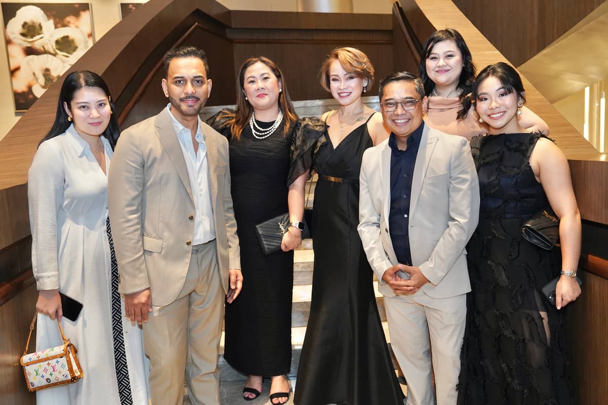 Jorelle Balitbit, Chris Mohnani, Stephanie Celorico, Alma Aldip, Dennis Fronda, Darlene Alcasid and Ysabelle Yu.