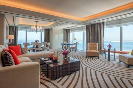 THE Signature Suite at Solaire Resort Entertainment City is a 158 sqm suite featuring separate living and dining areas, top-of-the-line amenities, and more than ample space to work and play, all while taking in the view of the gorgeous Manila Bay.