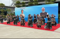 A SPECTACULAR traditional dance performance in India greets Philippine President Ferdinand ‘Bongbong’ Marcos Jr., symbolizing the joyous and colorful partnership between two countries.