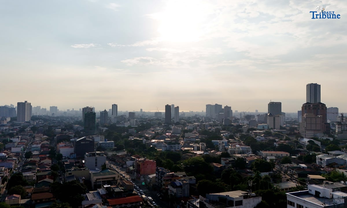 A view of the Metro Manila skyline from Quezon City on Monday, August 18, 2025. The Department of Environment and Natural Resources–Environmental Management Bureau (DENR-EMB) reported that Metro Manila’s air quality has significantly improved in 2024, showing a 17.4 percent decrease in Particulate Matter 10 (PM10) levels. Following the implementation of Euro 4 fuel and emission standards in 2016, the average PM10 concentration in the capital region dropped from 46 micrograms per normal cubic meter (µg/ncm) in 2016 to 38 µg/ncm in 2024.