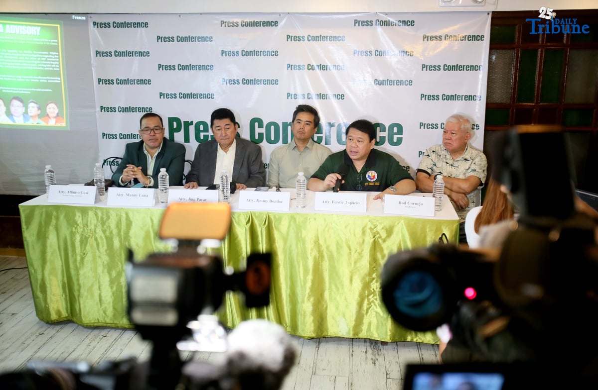 Members of the Partido Demokratiko Pilipino (PDP), led by Atty. Ferdinand Topacio with Atty. Jimmy Bondoc, former Negros Oriental congressman Atty. Jacinto “Jing” Paras, and its deputy spokesperson, hold a press conference in Quezon City on Monday, August 18, 2025. The group challenged President Ferdinand Marcos Jr. to establish a “truth commission” to conduct an impartial probe into alleged multibillion-peso flood control anomalies nationwide. They also announced plans to file an ethics complaint against Senator Risa Hontiveros for “disorderly behavior” linked to the retraction of one of her witnesses, Michael Maurillo, also known as Rene.
