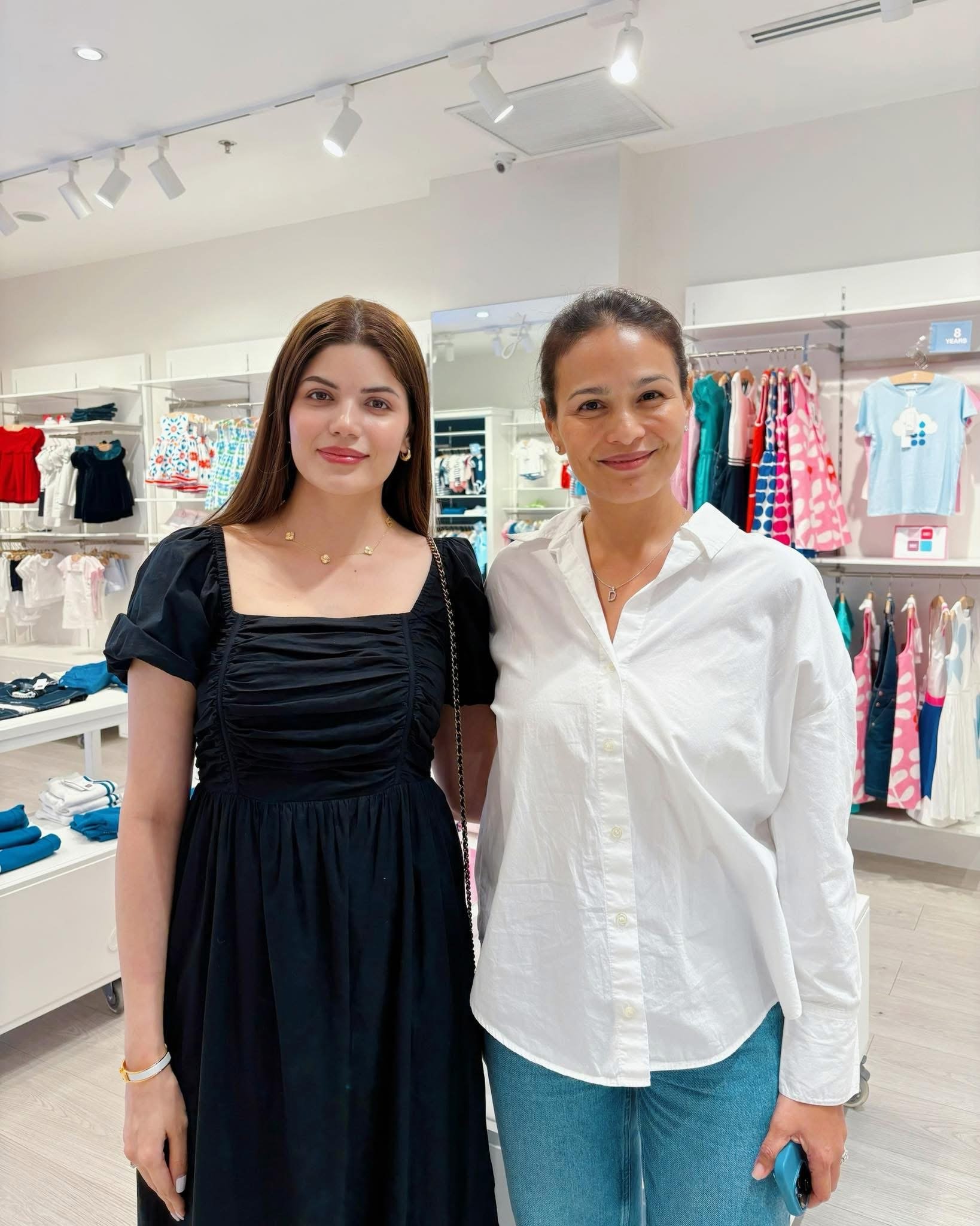 Sharifa Akeel, Iza Calzado go from pageants to mommy bonding
