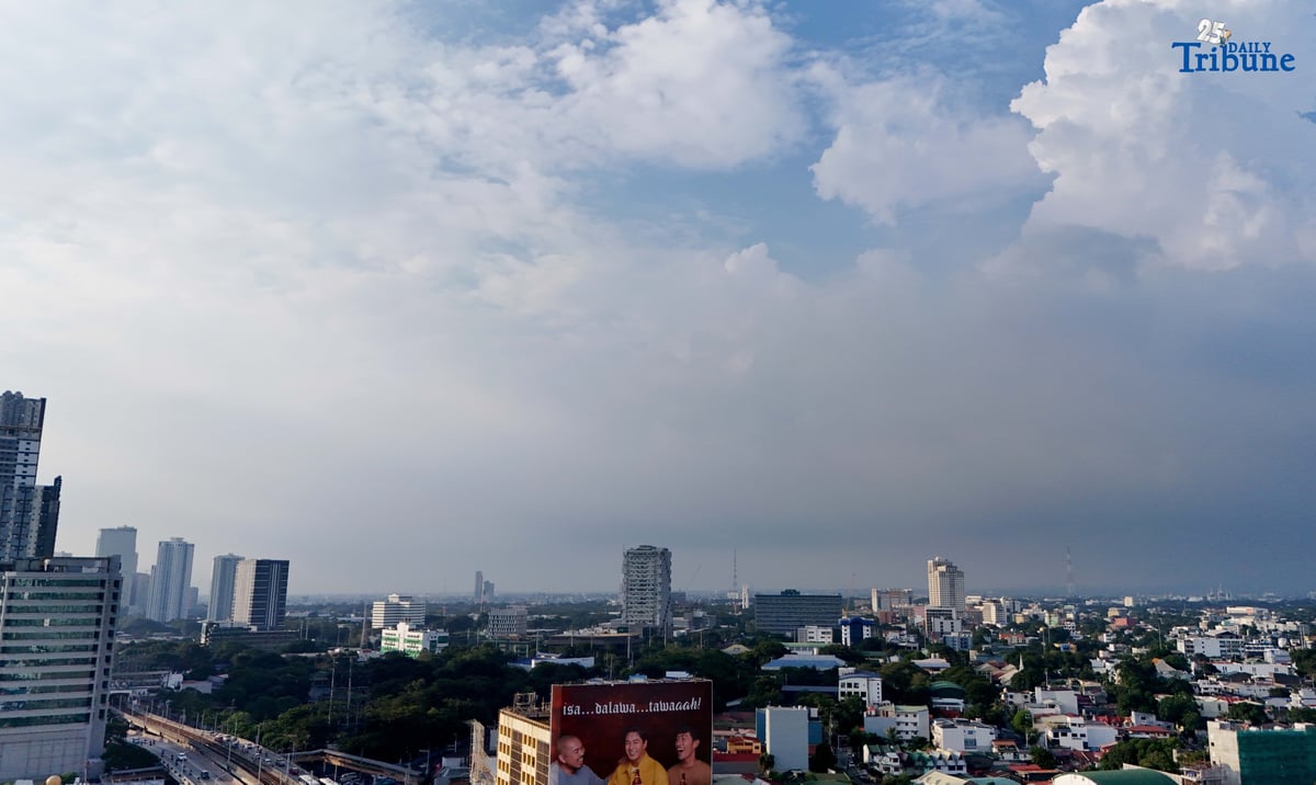 A view of the Metro Manila skyline from Quezon City on Monday, August 18, 2025. The Department of Environment and Natural Resources–Environmental Management Bureau (DENR-EMB) reported that Metro Manila’s air quality has significantly improved in 2024, showing a 17.4 percent decrease in Particulate Matter 10 (PM10) levels. Following the implementation of Euro 4 fuel and emission standards in 2016, the average PM10 concentration in the capital region dropped from 46 micrograms per normal cubic meter (µg/ncm) in 2016 to 38 µg/ncm in 2024.