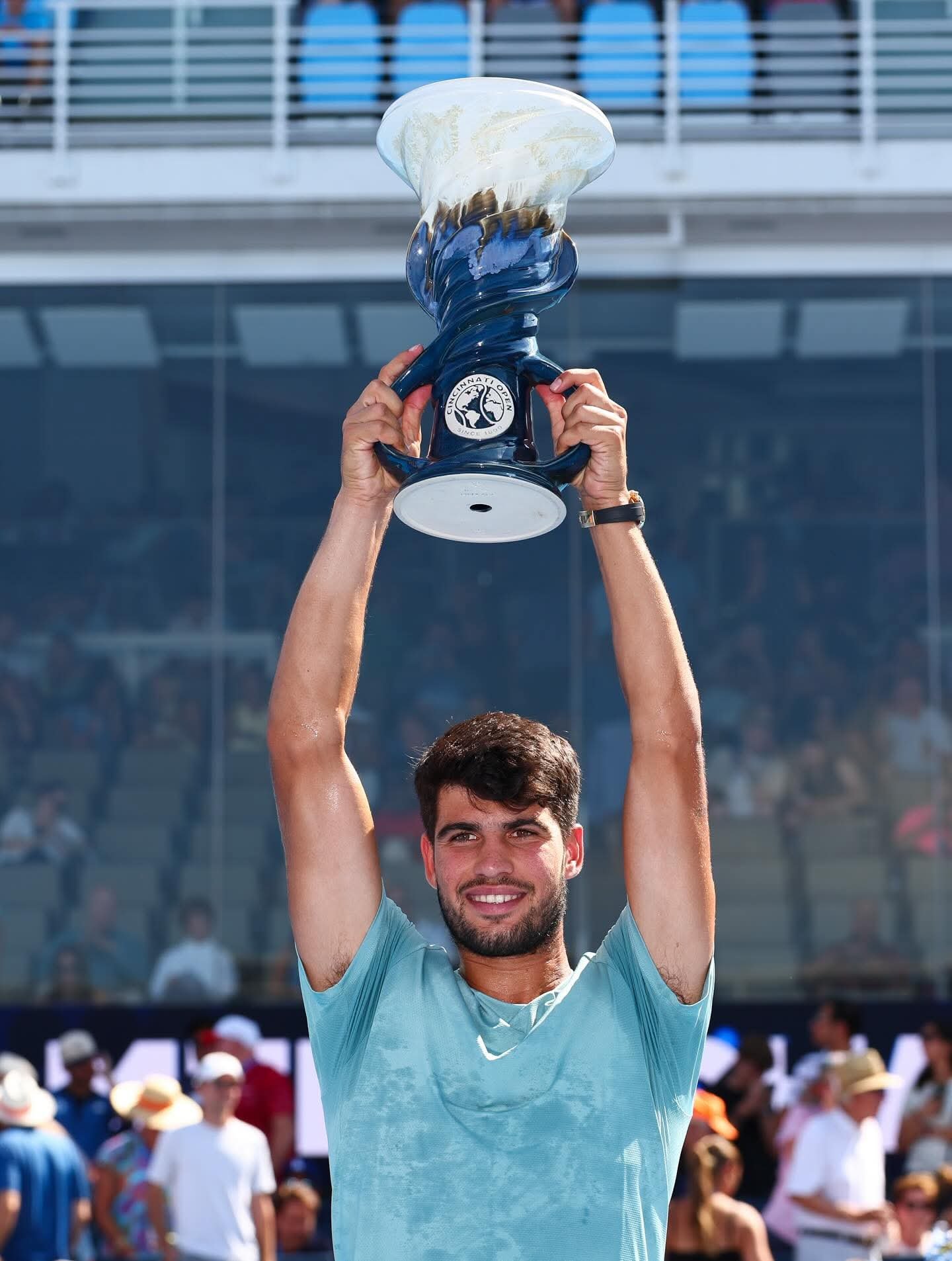 Alcaraz dethrones sick Sinner, grabs Cincy crown 