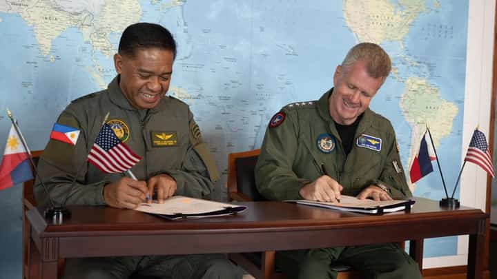 Adm. Samuel J. Paparo, commander, U.S. Indo-Pacific Command, signs the 8-star memo alongside Gen. Romeo Brawner, Chief of Staff of the Armed Forces of the Philippines at Camp Smith, HI on August 7, 2025. USINDOPACOM is committed to enhancing stability in the Indo-Pacific region by promoting security cooperation, encouraging peaceful development, responding to contingencies, deterring aggression and, when necessary, prevailing in conflict.
