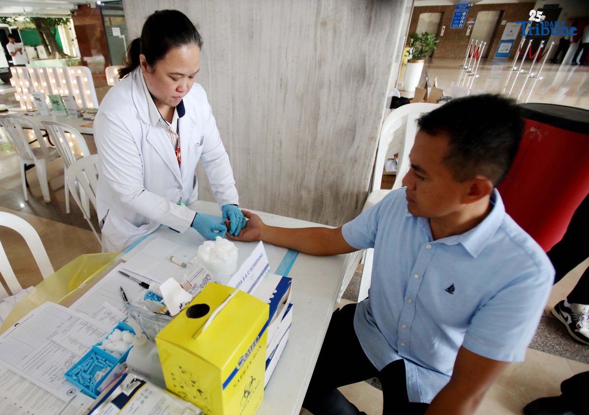 Health workers collect blood samples from Quezon City residents who availed of the free hepatitis screening and counseling at the Ground Floor of the Quezon City Hall High Rise Building on Wednesday, August 20, 2025. The activity was held during the launch of the Hepatitis B and C Model of Care led by the Quezon City Health Department (QCHD) and the Office of the City Mayor (OCM), in partnership with Strengthening the Integrated Treatment and Care for Hepatitis (StITCH), as part of the World Hepatitis Day Celebration 2025.
