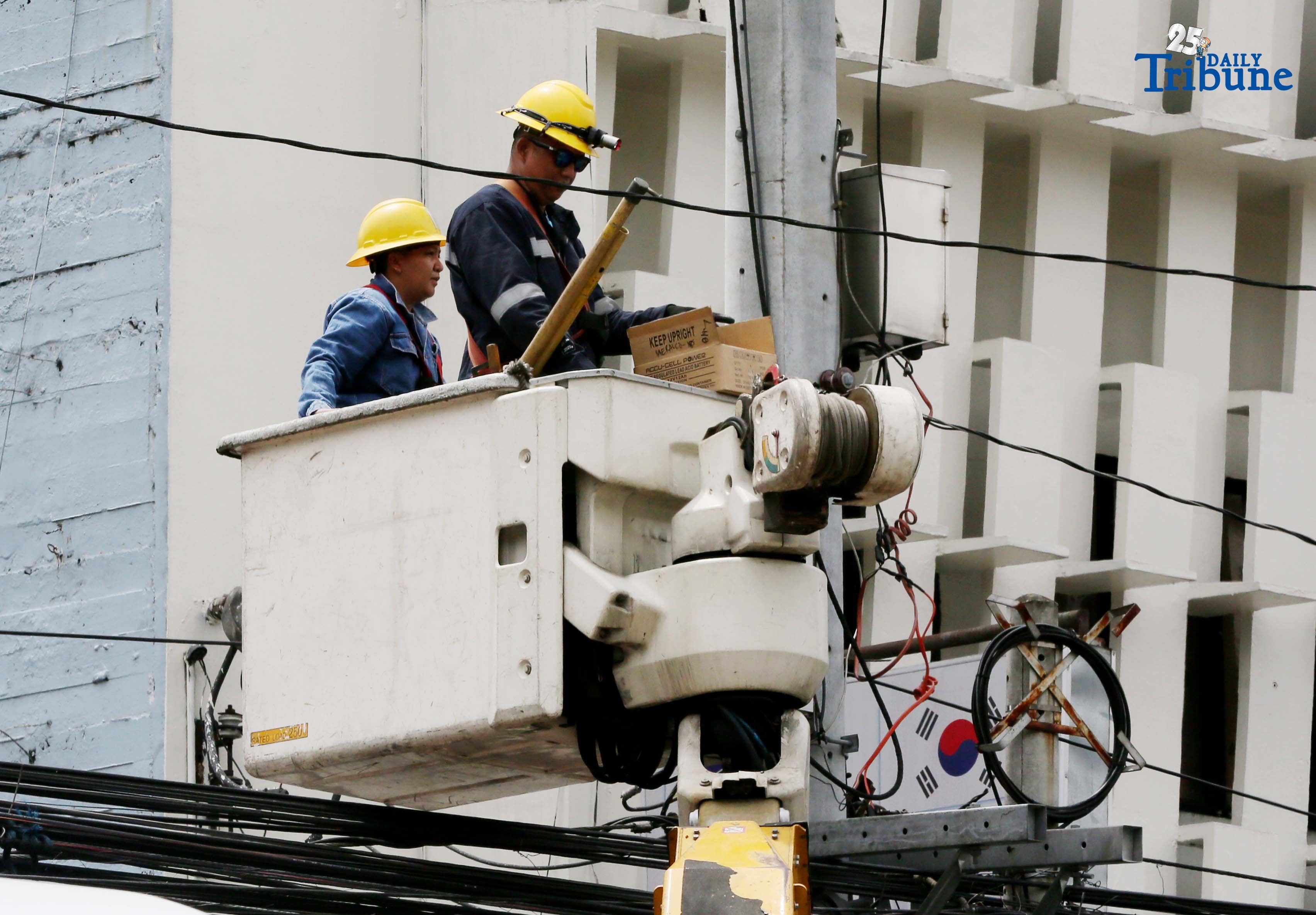 Palace signals nationwide wage hikes by 2026 end