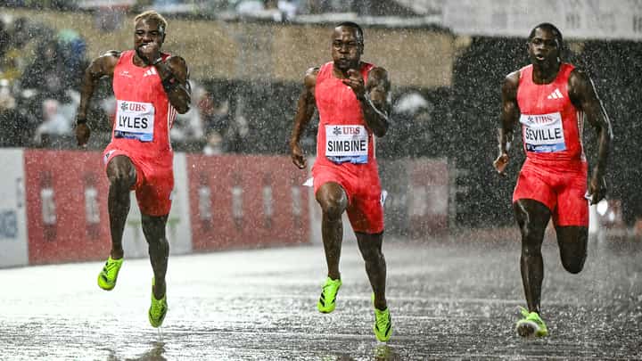 OBLIQUE Seville (right) outsprints Noah Lyles (left) and Akani Simbine in the men’s 100m run of the Lausanne leg of the Diamond League on Wednesday.