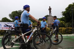 Police patrol honors Ninoy Aquino on 42nd anniversary