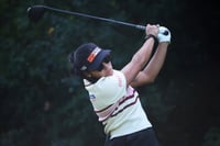 Bianca fires 70; Iwai ahead