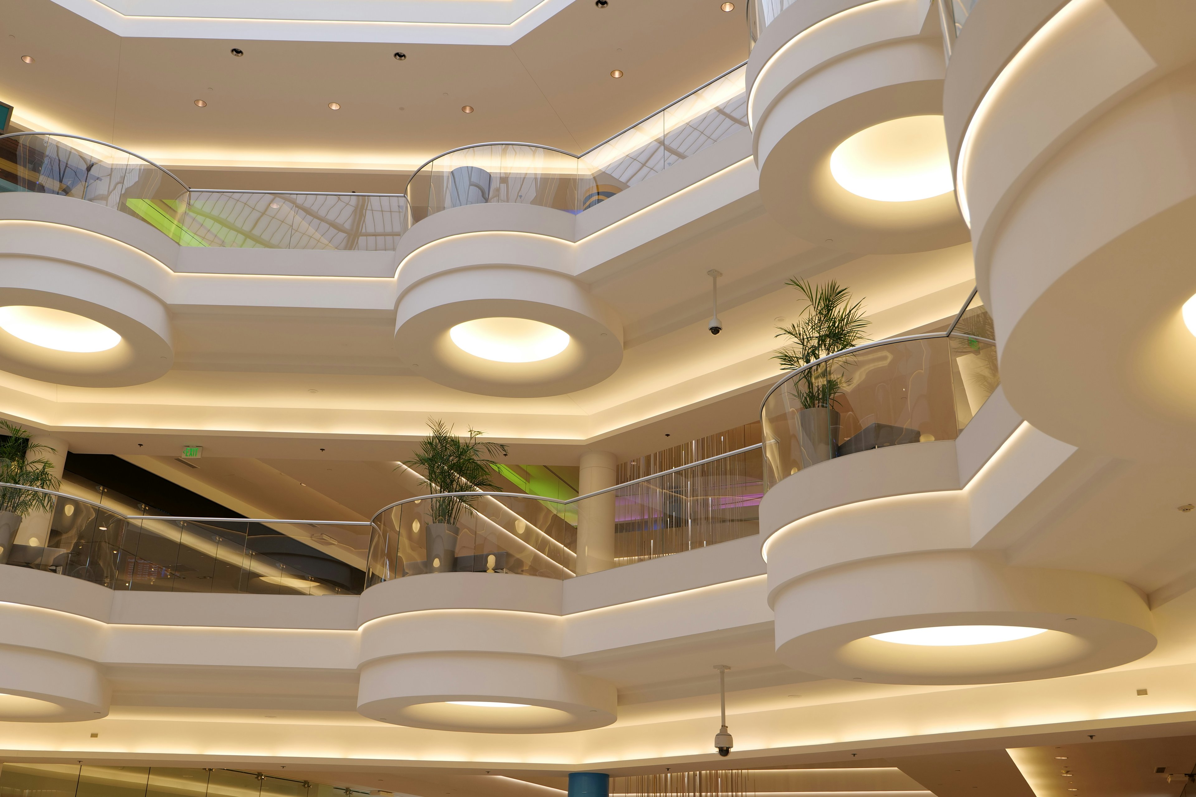 Retail demand continues to build, with food and beverage operators leading expansion.