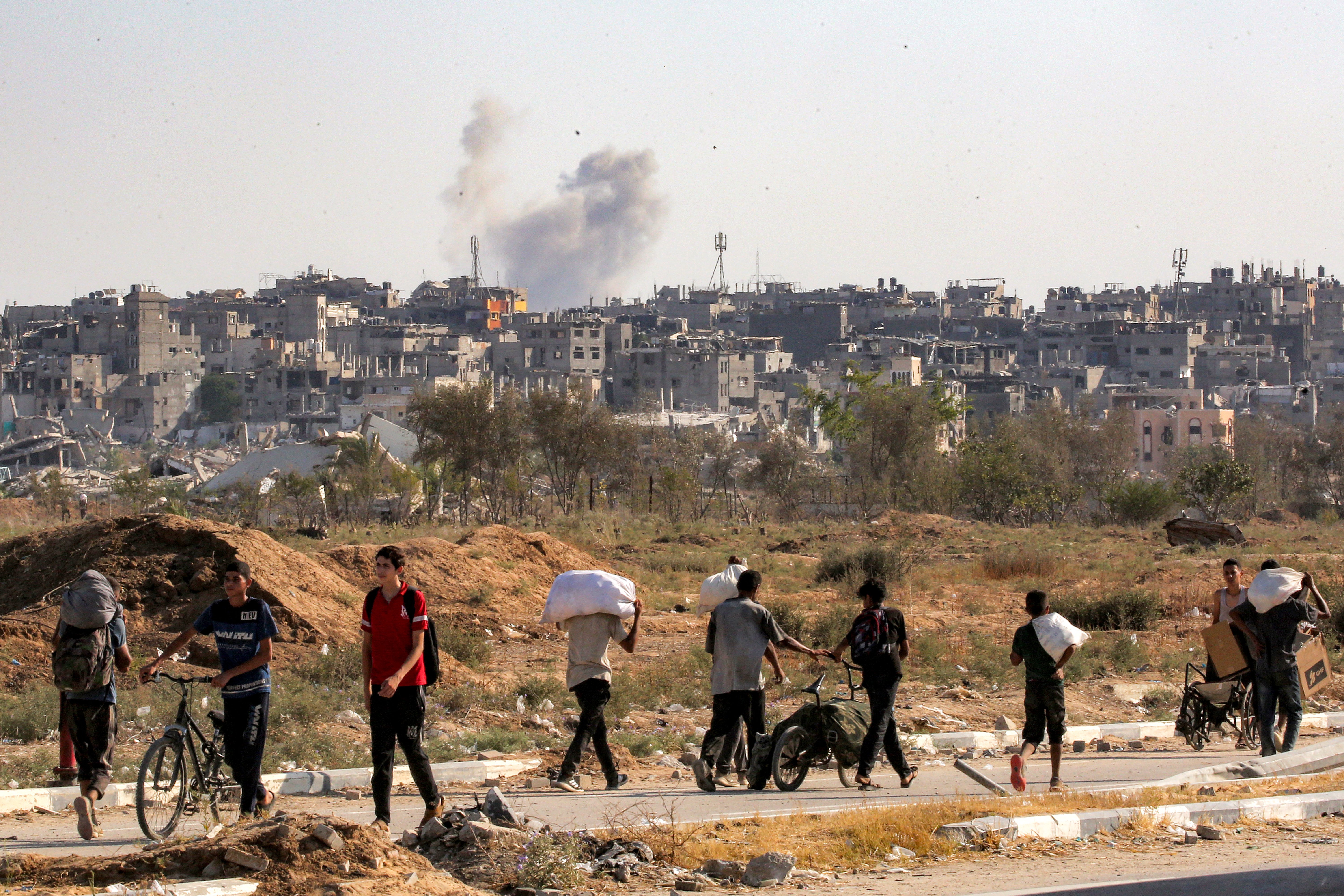 Israel vows to destroy Gaza City 
if Hamas doesn’t disarm, free hostages