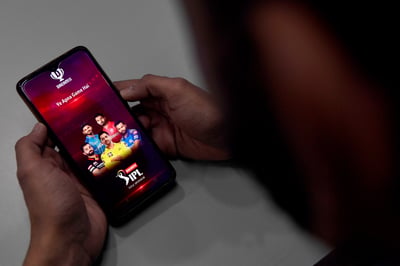 India bans vast online gambling industry