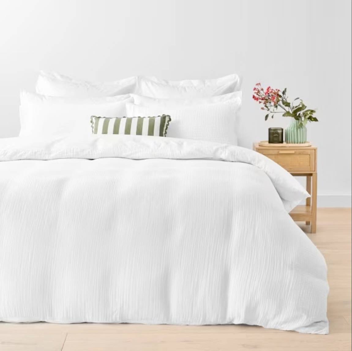 Muslin cotton quilt cover set for Super King bed.