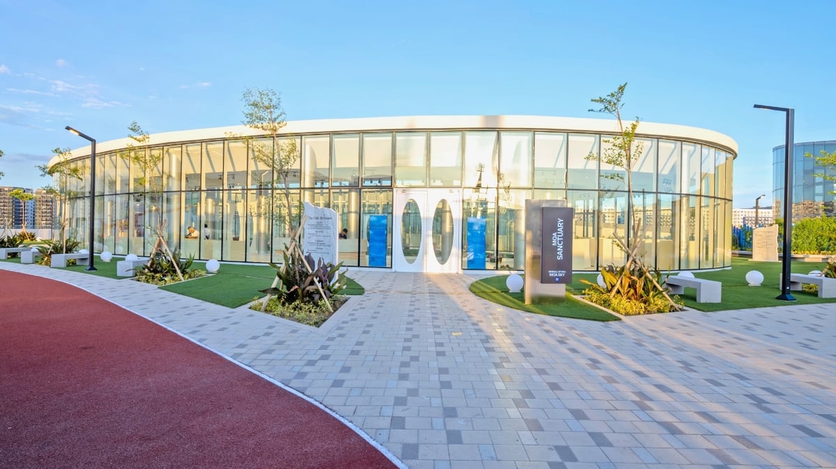 MOA Sky Sanctuary — Nestled above the city buzz, the MOA Sky Sanctuary is your peaceful escape — a rooftop garden where you can unwind, recharge, and take in the stunning skyline views by day or night.