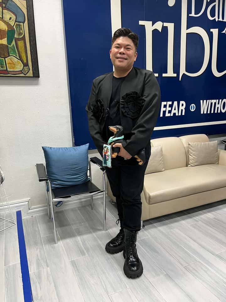 FOR Teddy Manuel, design is never about imposing his vision; it is about weaving together the stories
of his clients.