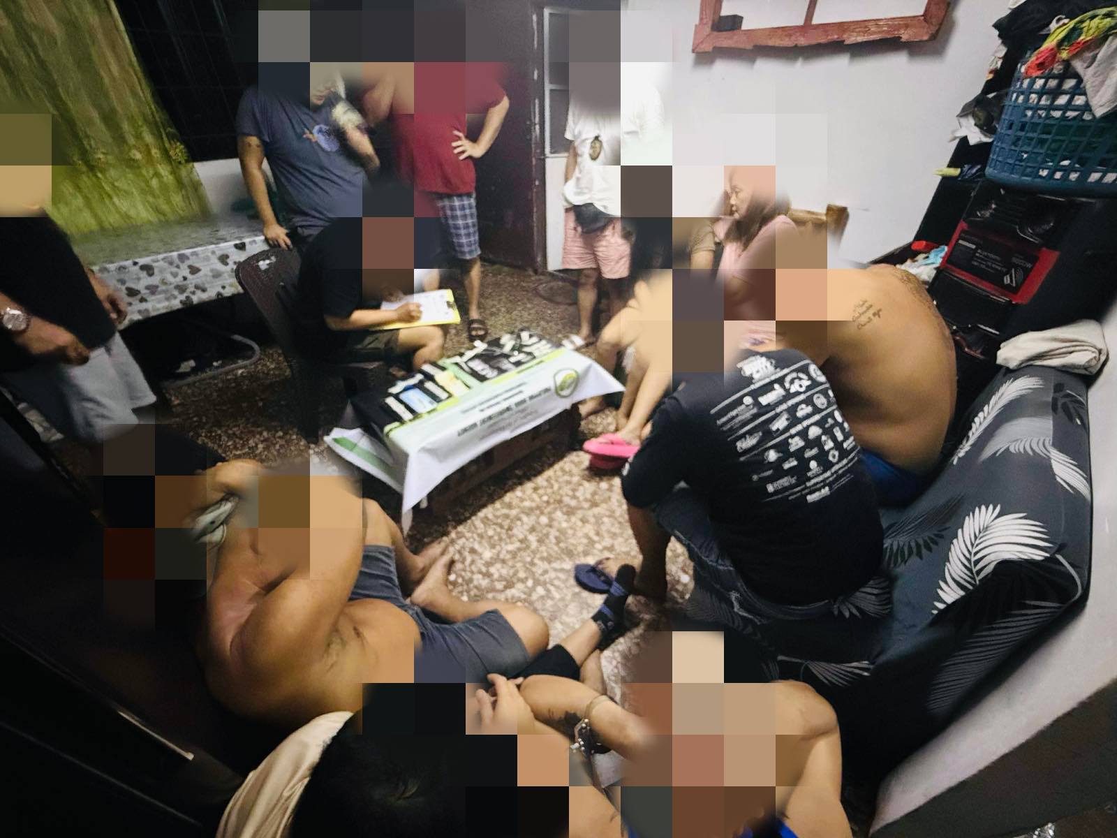 Walo kasapakat sa drug den sa Mabalacat