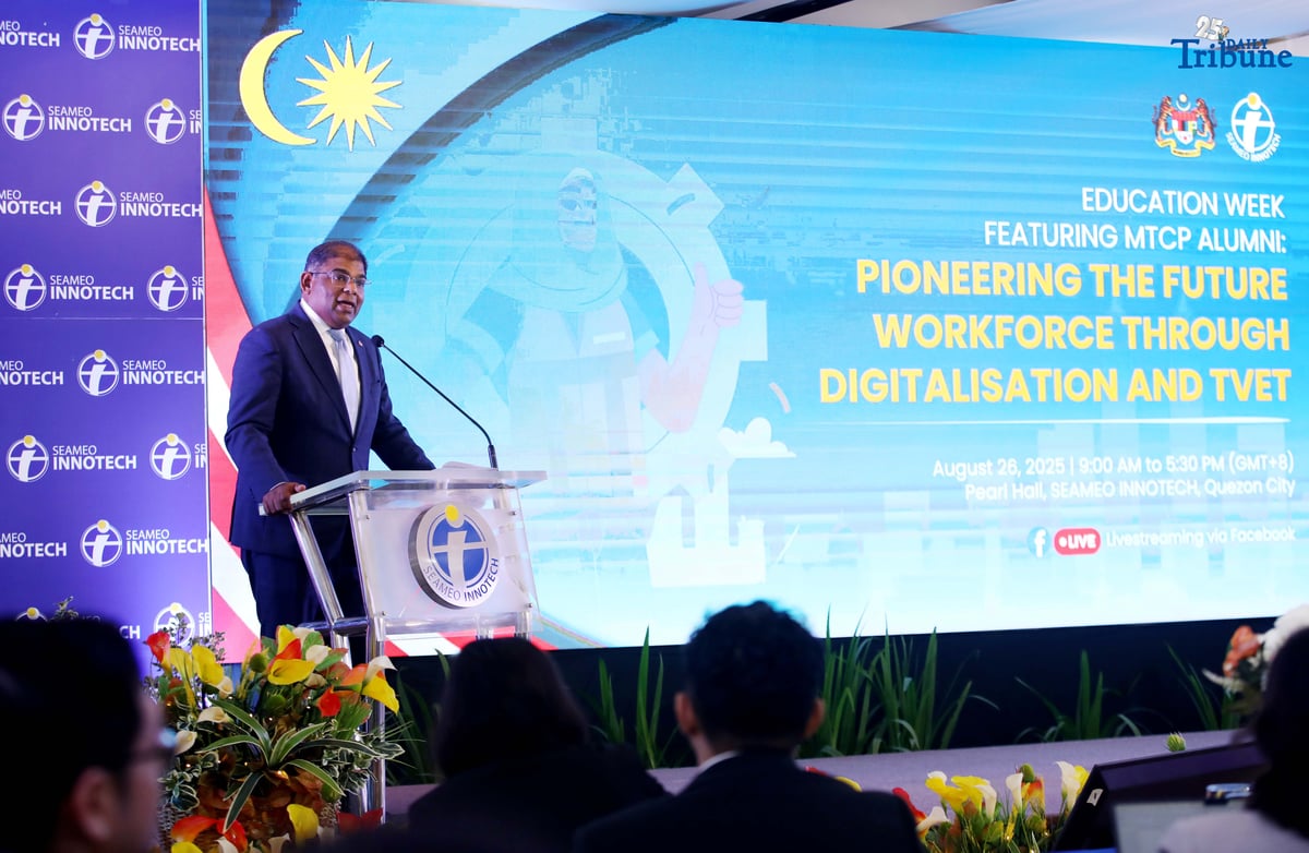 His Excellency Ambassador Dato’ Malik Melvin Castelino of the Embassy of Malaysia delivers a message during the opening of Education Week, which the embassy hosted featuring alumni of the Malaysian Technical Cooperation Programme (MTCP). The event gathered professionals, educators, and policy-makers to discuss two transformative forces shaping the region: digitalization and Technical and Vocational Education and Training (TVET).