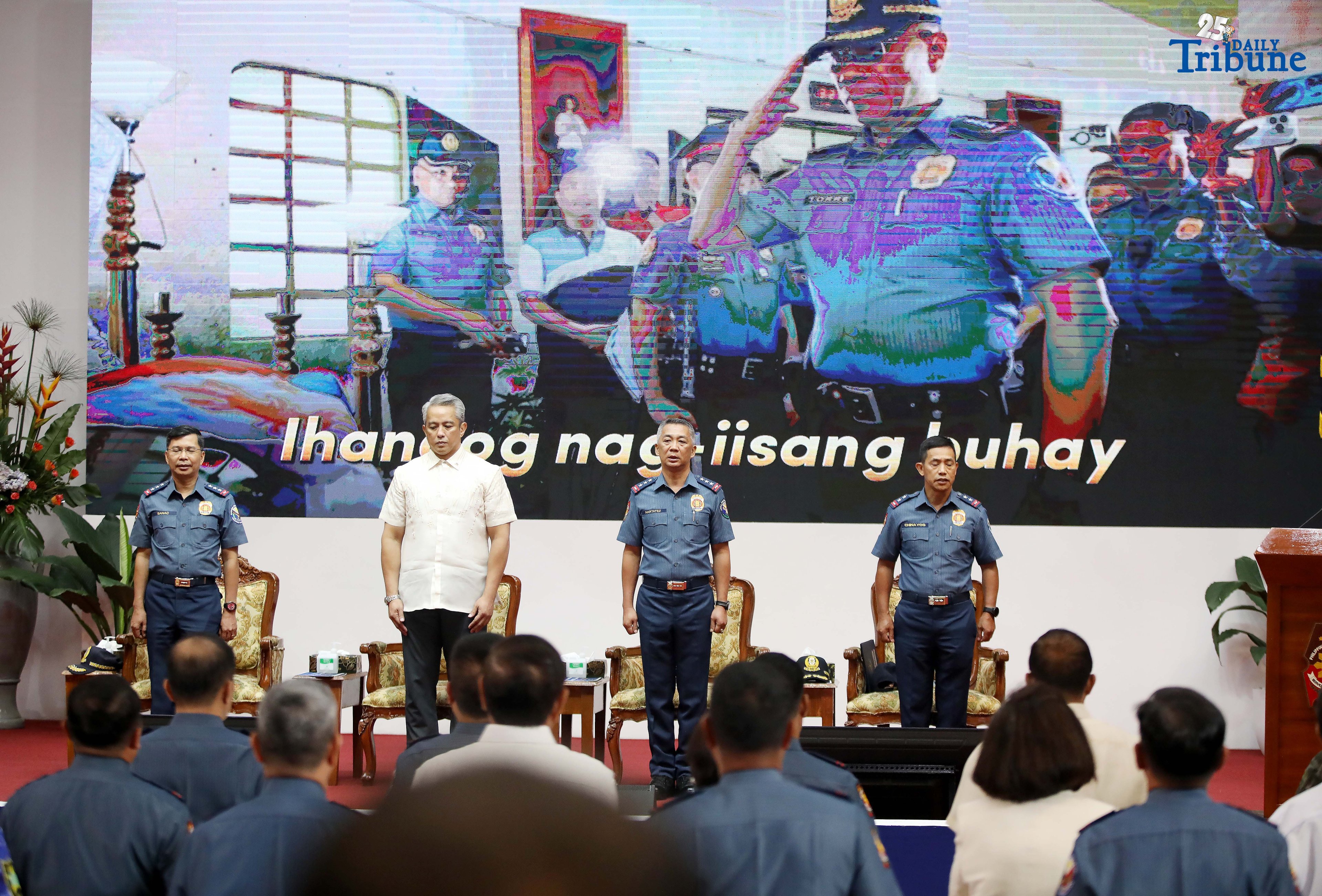 DILG Secretary Jonvic Remulla administers the oath of PLt. Gen. Jose Melencio Nartatez Jr. as officer-in-charge of the Philippine National Police during the assumption of command ceremony at Camp Crame, Quezon City, on Tuesday. Nartatez replaced PNP Chief Gen. Nicolas Torre III.