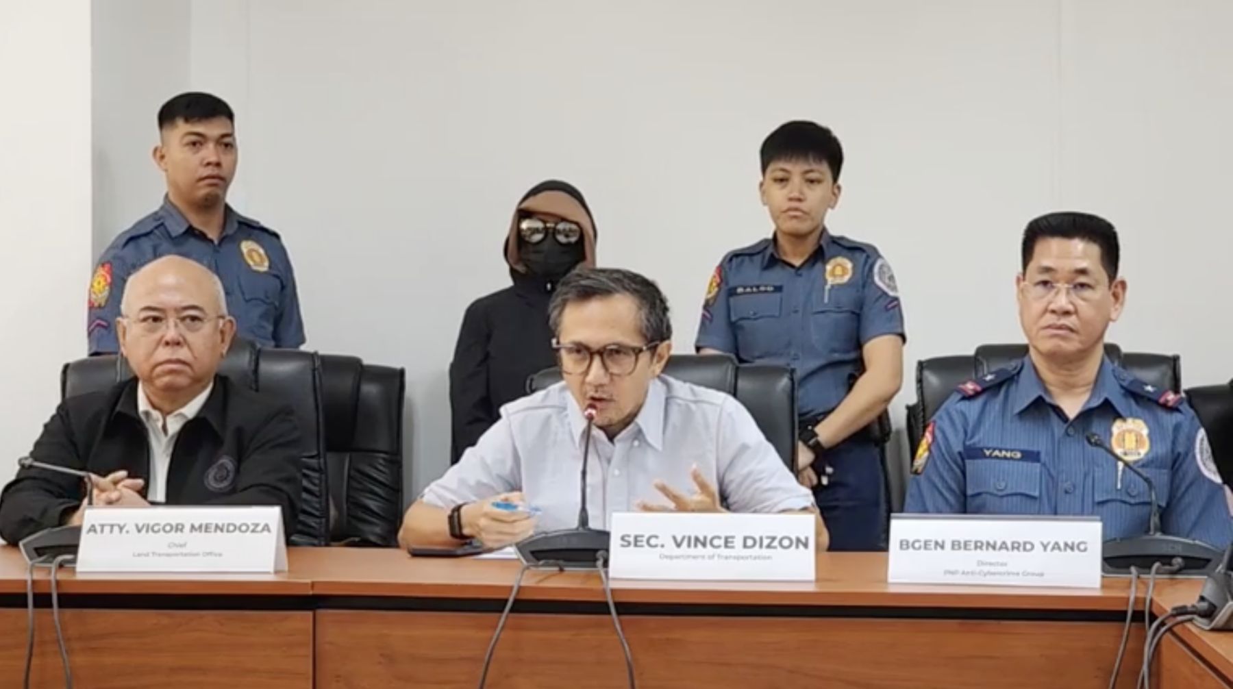 Lawyer-driver faces permanent license revocation over Kawit road case