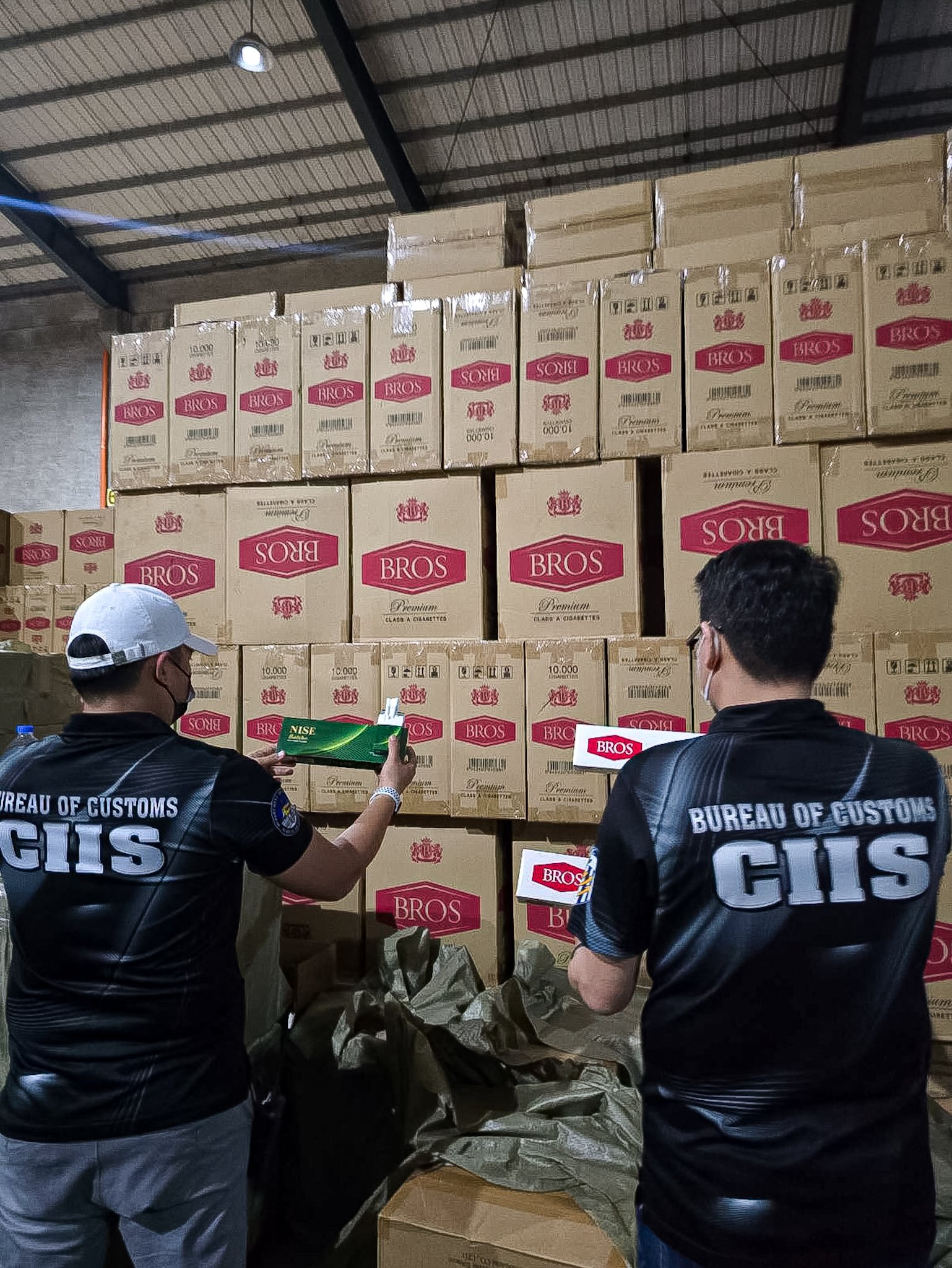 Bureau of Customs seized PHP605.29 million worth of smuggled cigarettes from China and Vietnam in a warehouse raid in Bulacan on Wednesday, 27 August 2025.

Boxes of illicit cigarettes were presented to the media by Customs Commissioner Ariel Nepomuceno inside Warehouse 6 of the Phil-Asia Industrial Compound in Plaridel town. The contraband was intercepted by the Manila International Container Port’s Customs Intelligence and Investigation Service (MICP-CIIS), led by chief Alvin Enciso.