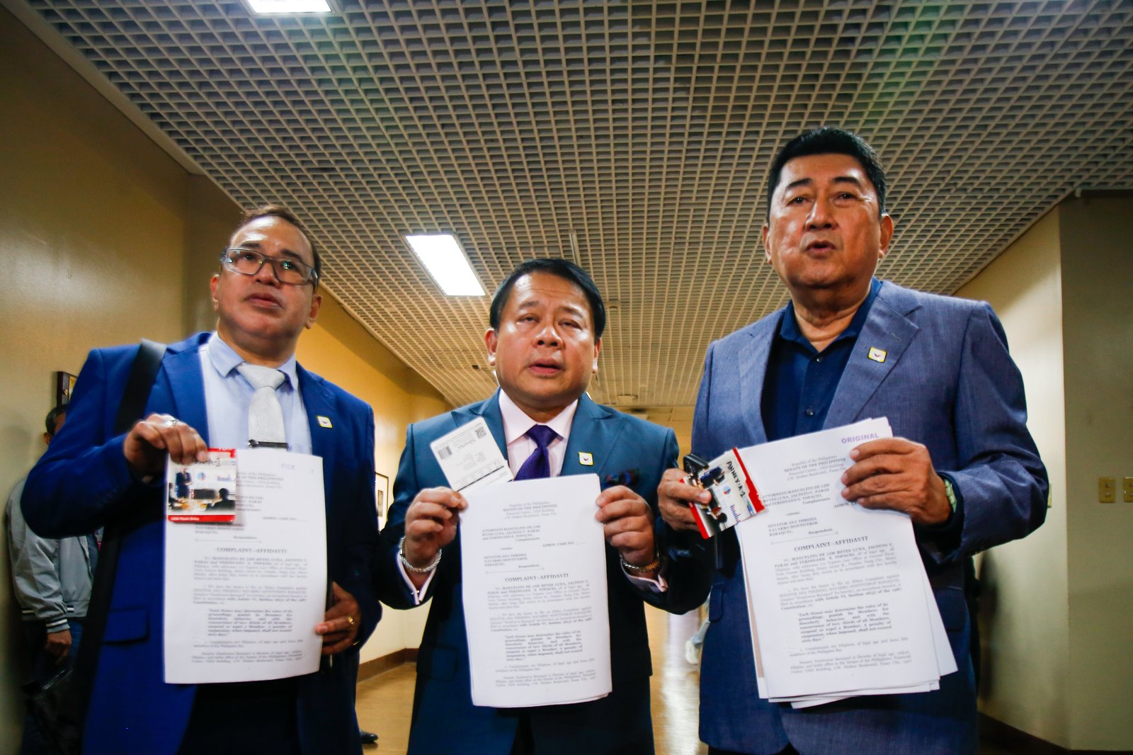 Lawyers Jacinto Paras, Manny Luna, and Ferdinand Topacio file an ethics complaint against Senator Risa Hontiveros-Baraquel for witness tampering at the Office of the Secretary-General of the Senate in the GSIS Building on 28 August 2025.