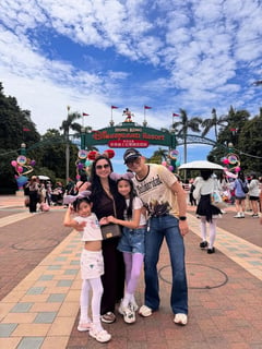 Mariel Padilla marks double milestone with Robin at Disneyland