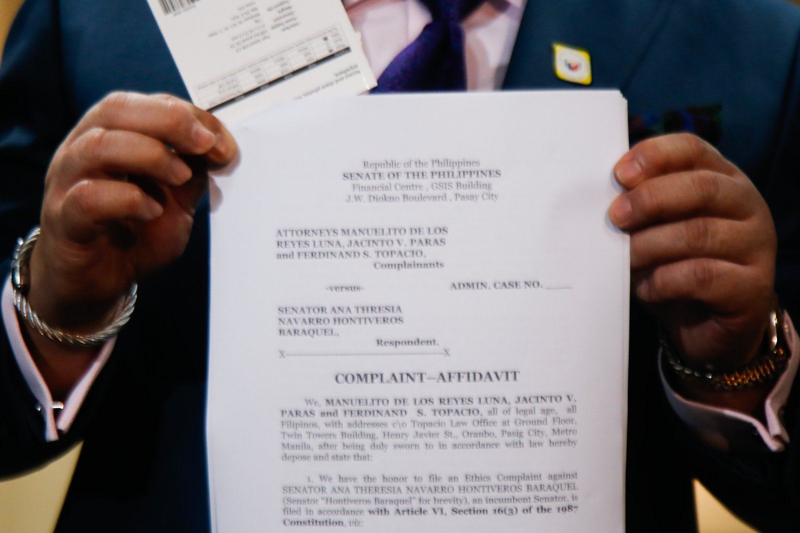 Lawyers Jacinto Paras, Manny Luna, and Ferdinand Topacio file an ethics complaint against Senator Risa Hontiveros-Baraquel for witness tampering at the Office of the Secretary-General of the Senate in the GSIS Building on 28 August 2025.