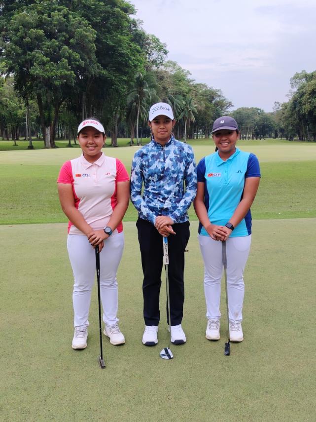 The three other semifinalists in the Philippine Amateur Open Championship in Davao City. From left: Lisa Sarines, Crista Minoza, and Mona Sarines.