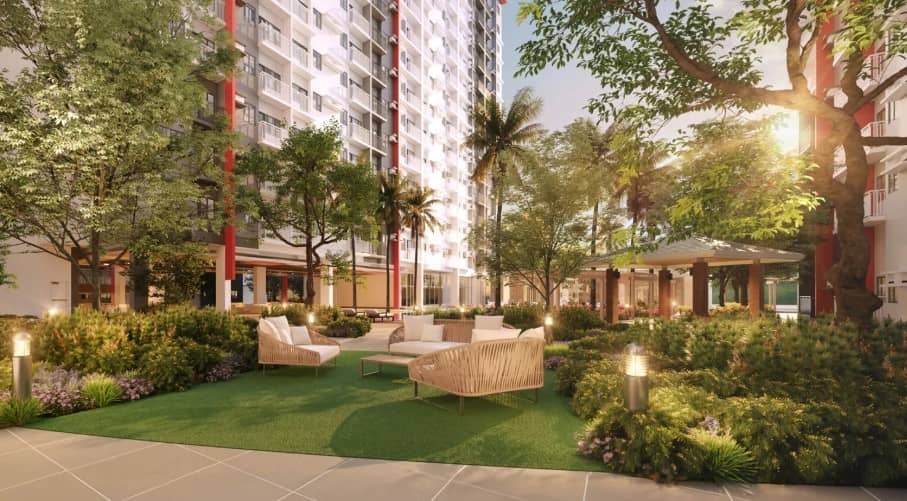 Set along Dr. A. Santos Avenue in Parañaque, Bloom Residences places residents just off the Skyway via the Sucat Exit.